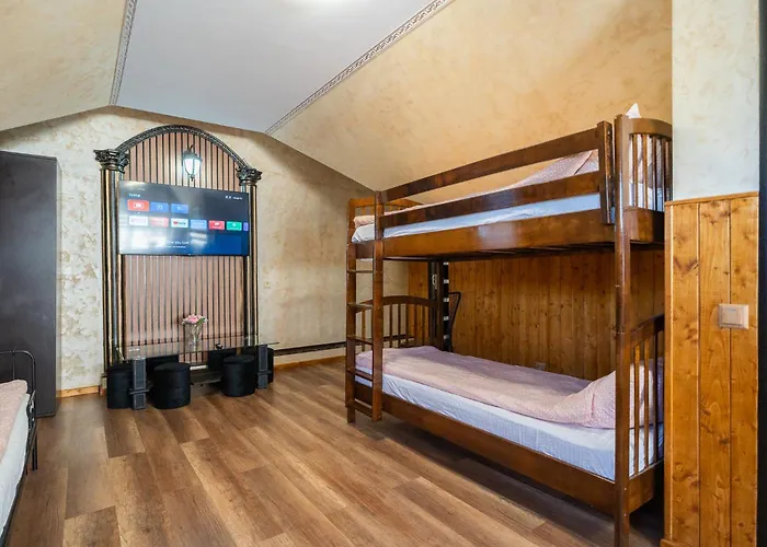 Near Romexpo & Herastau Park בוקרשט