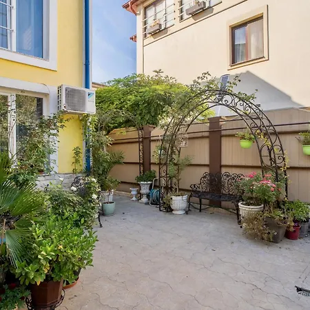 Near Romexpo & Herastau Park شقة
